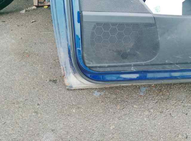 Двері передні, праві