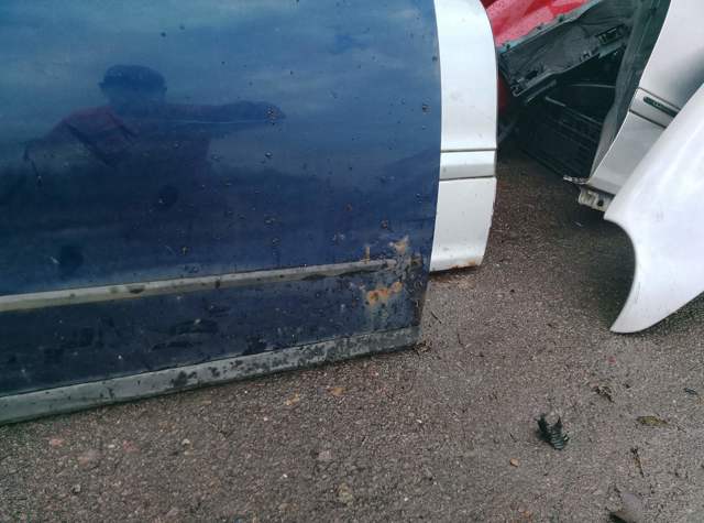 Двері передні, праві