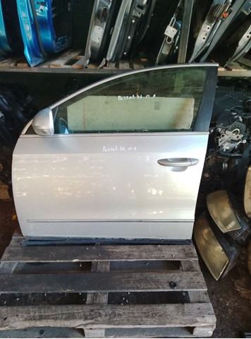 Скло передніх дверей, лівою