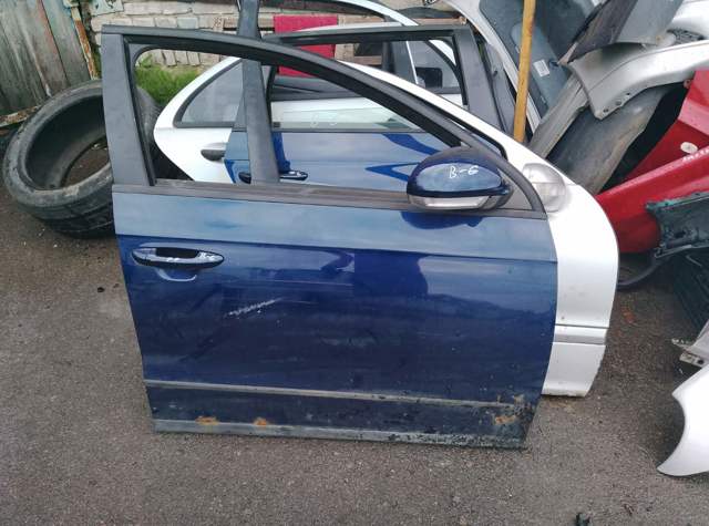 Скло передніх дверей, правою