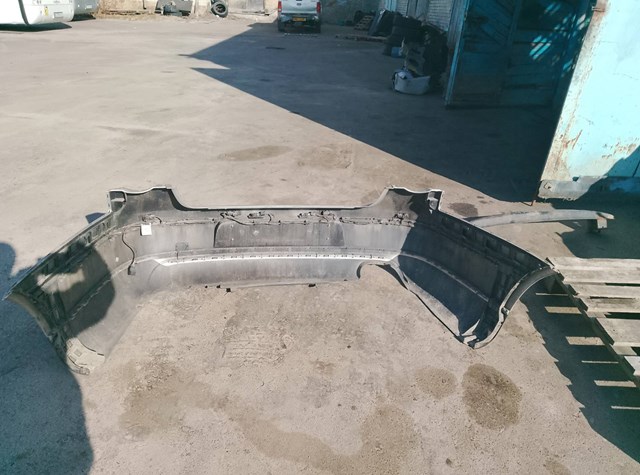 Бампер задній