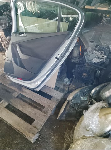 Двері задні, праві