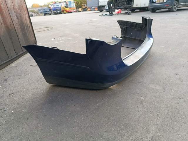 Бампер задній