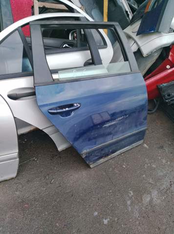 Двері задні, праві