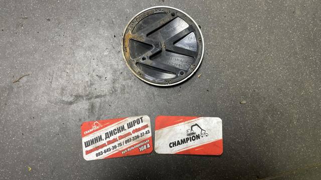 Емблема кришки багажника, фірмовий значок — фото 3