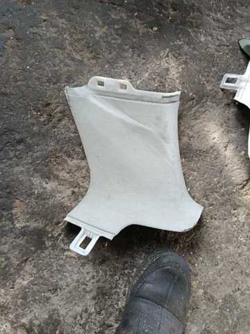 Накладка задньої стійки — фото 1