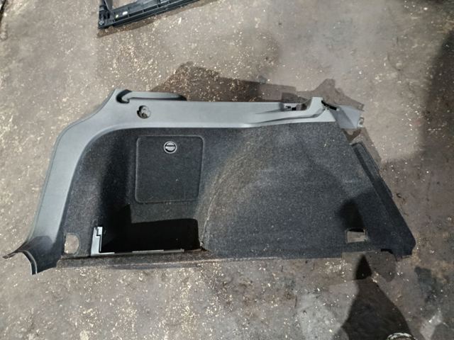 Обшивка багажника — фото 1