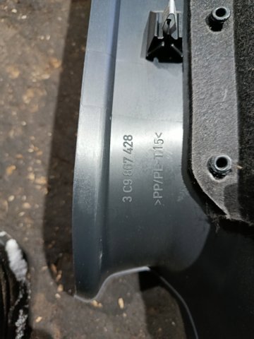 Обшивка багажника права — фото 2