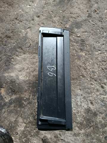 Заглушка в багажнику — фото 3