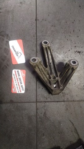 Кронштейн двигателя