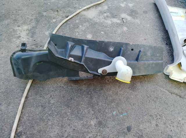 Кронштейн крила