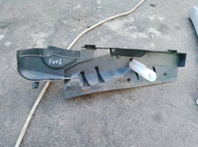 Кронштейн крила