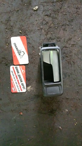 Ручка передньої двері внутрішня права