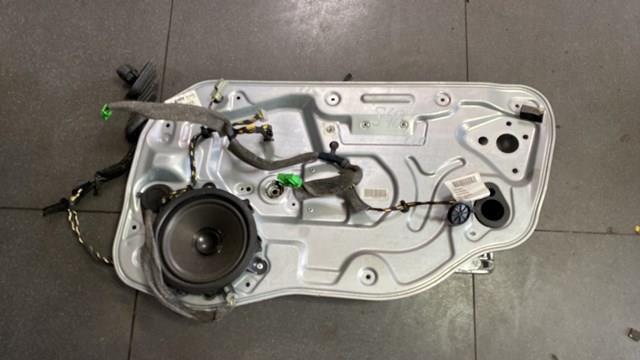 стеклоподъемник передний правый