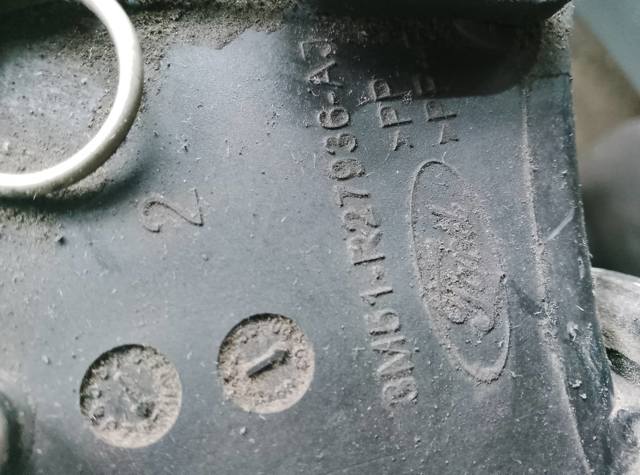 Лючок бензобака