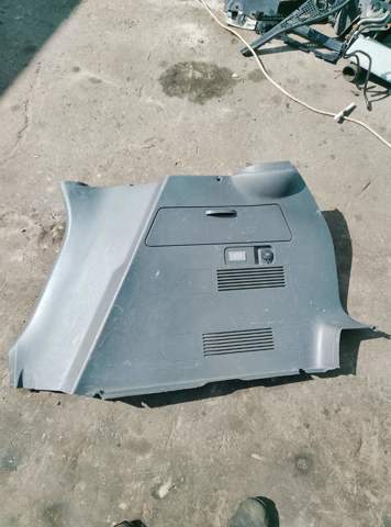 Карта багажника задня