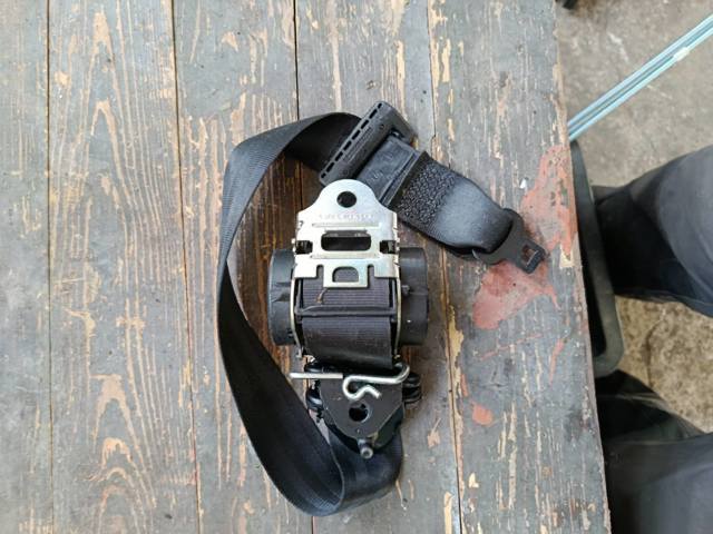 Ремінь безпеки — фото 4