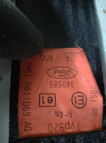 Ремень безопасности