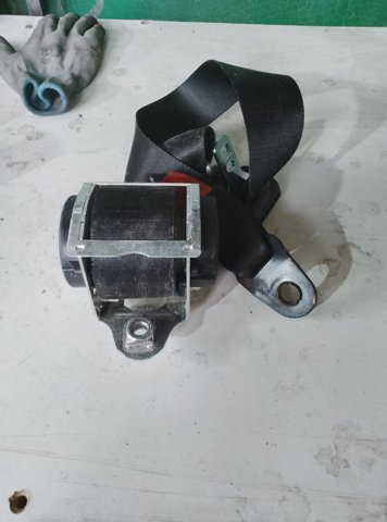 Ремень безопасности