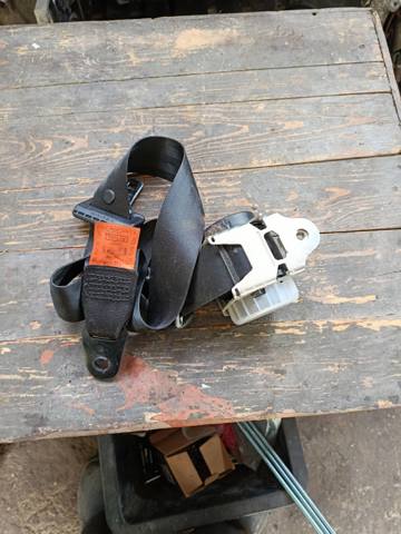 Ремінь безпеки — фото 5