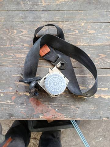 Ремінь безпеки — фото 4