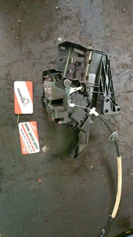 Замок задней двери