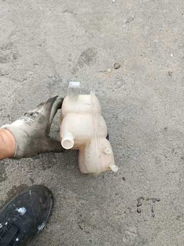 Бачок расширительный