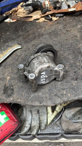 Натяжитель приводного ремня