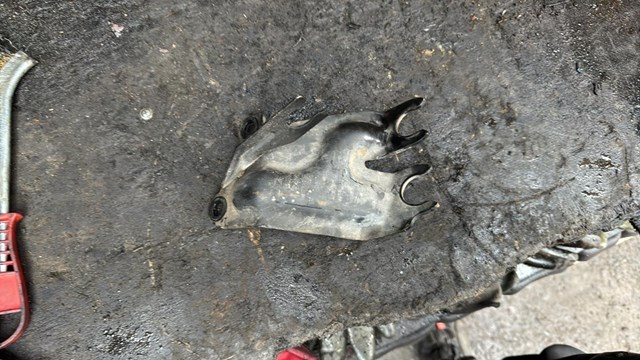 Кронштейн тросів