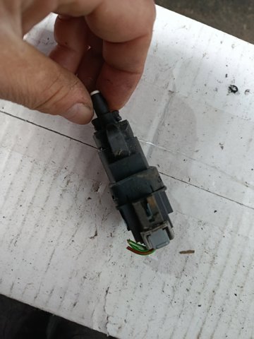 Датчик включення стопсигналу