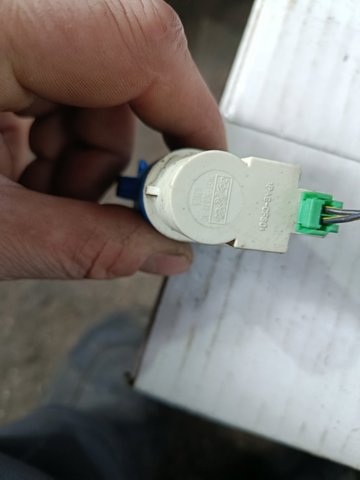 Датчик включення стопсигналу