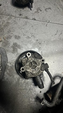 Насос гидроусилителя руля (ГУР)