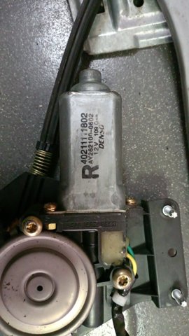 Задній двигун механізму