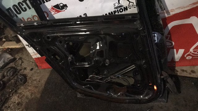 Дверь задняя левая