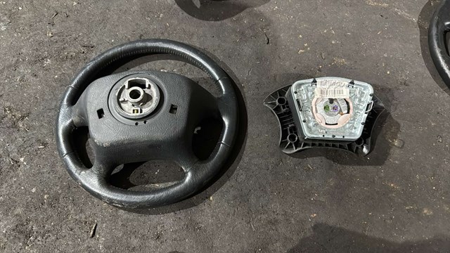 Подушка безопасности (AIRBAG) водительская