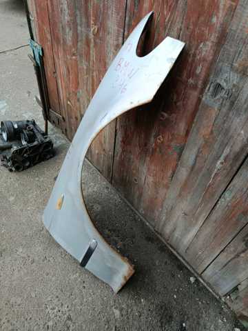 Крыло переднее правое