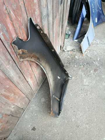 Крыло переднее правое