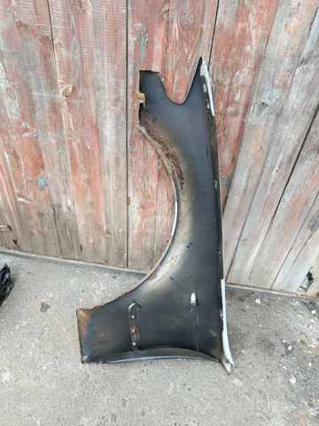 Крыло переднее правое