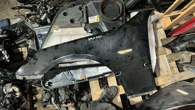 Крыло переднее левое в наявності 5шт