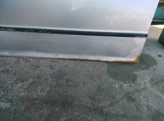 Двері передні, ліві