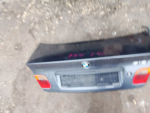 Кришка багажника