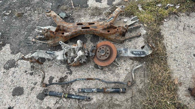 Цапфа (поворотный кулак) задний правый 423548 OPEL
