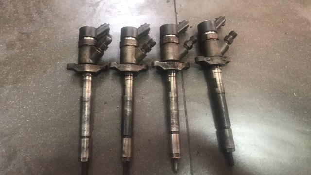 Форсунка впрыска топлива