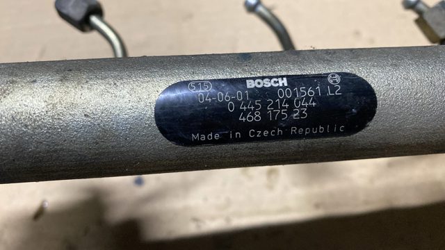 445214044 BOSCH Распределитель топлива (рампа) купить в Хмельницкий