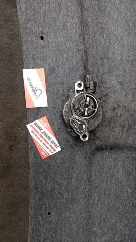 Насос вакуумний