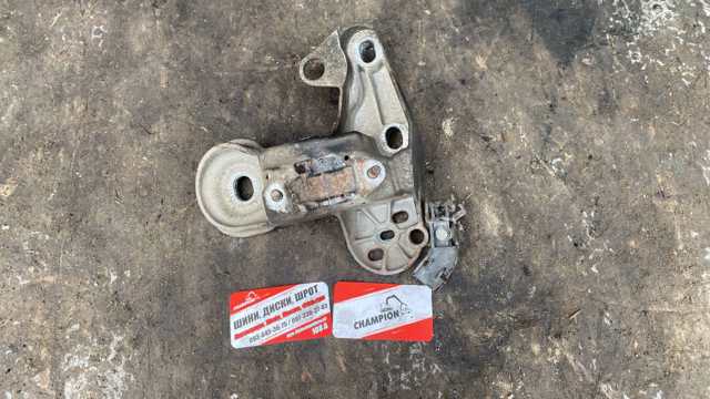 Кронштейн подушки (опори) двигуна, правої — фото 6