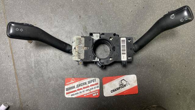 Перемикач підрульовий, правий — фото 1