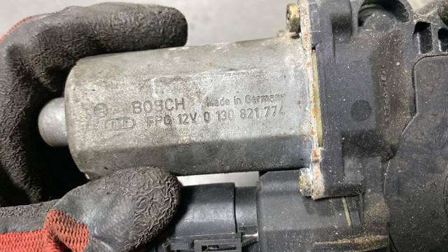 Мотор стеклоподъемника двери передней правой