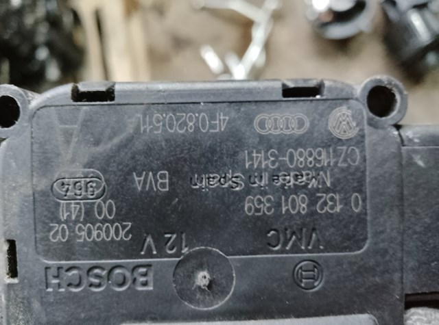 Двигун заслінки печі