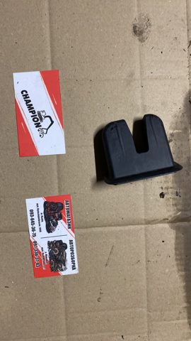 Крышка багажника 4E0827520B01C VAG